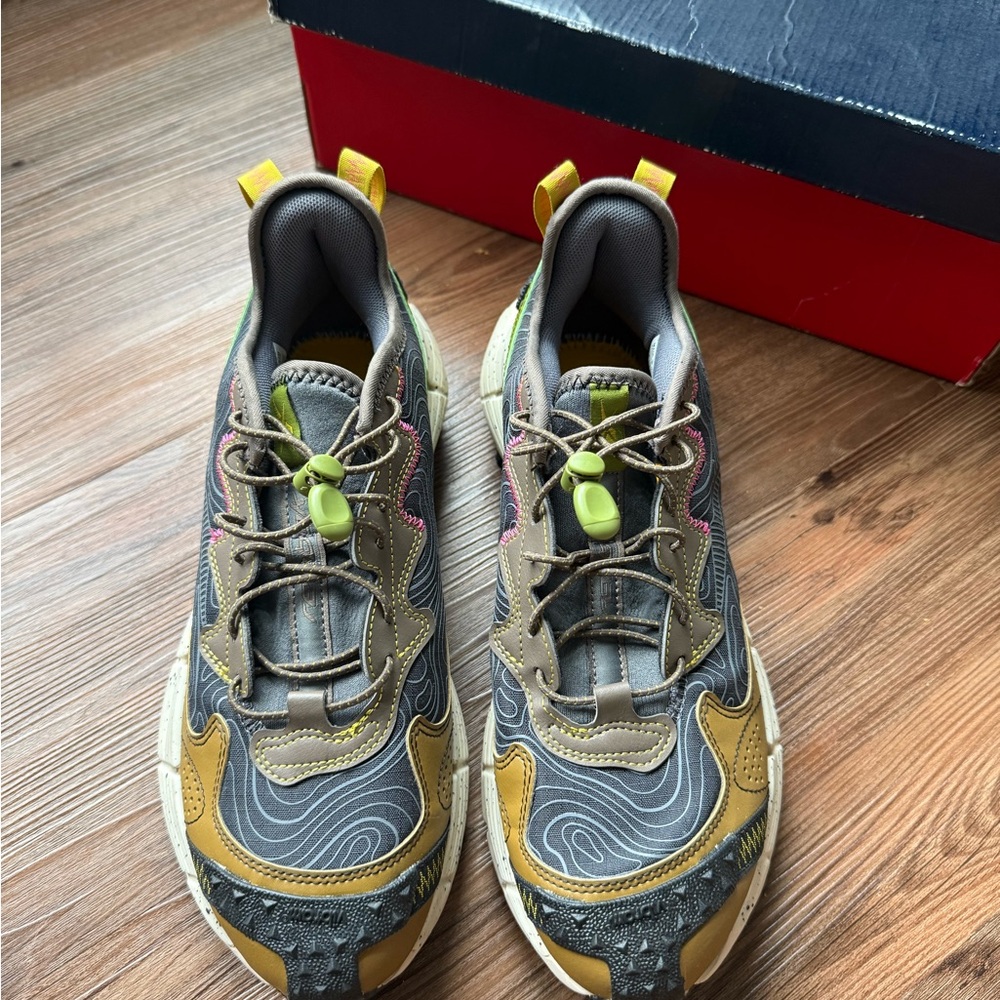 Reebok Sneakers - Picture 3 of 12